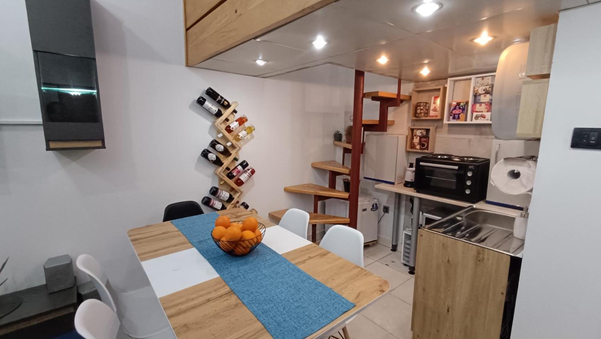 Nitro Inn - Premium Apartments - Wine Tasting - Souvenir - Art Gallery - Private Guided Tours - Relaxing - Romantic Scopia Exterior foto